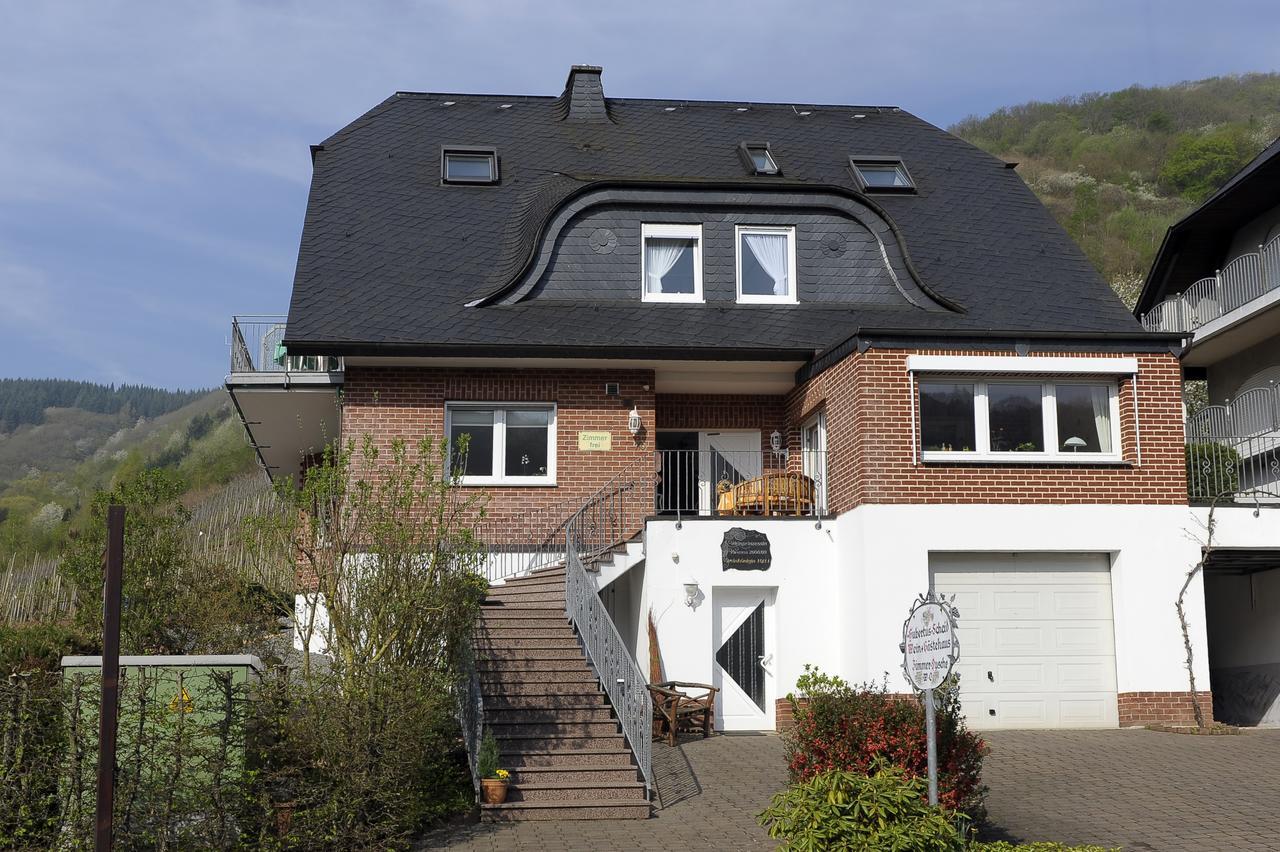 Wein Und Gaestehaus Scheid Sankt Aldegund Exterior photo